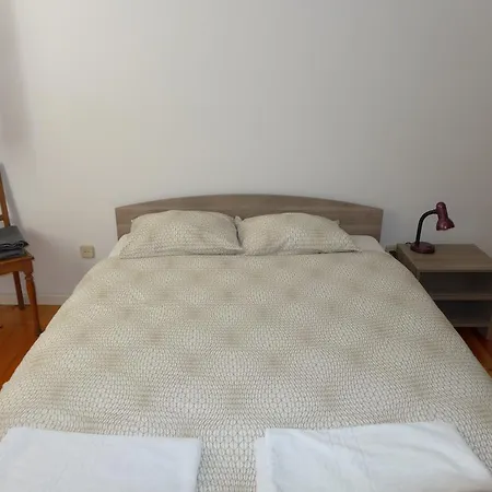 Casa vacanze Carolina M In Front Of Metro *