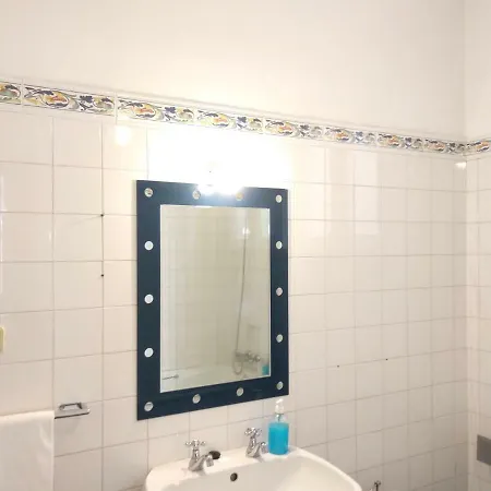 Hébergement de vacances Carolina M In Front Of Metro *