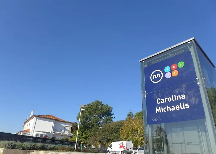 Дом отдыха Carolina M In Front Of Metro *