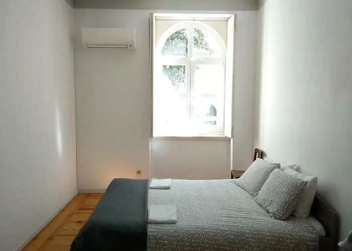 Дом отдыха Carolina M In Front Of Metro Порту